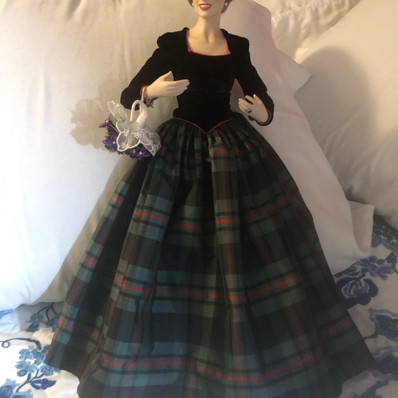 COPY - 1989 Princess Of Wales Diana Porcelain Vintage Doll Not In Box VGC - Picture 2 of 7